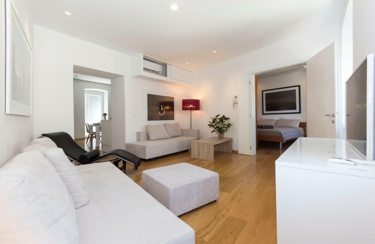 Apartment In Center With Parking Pula