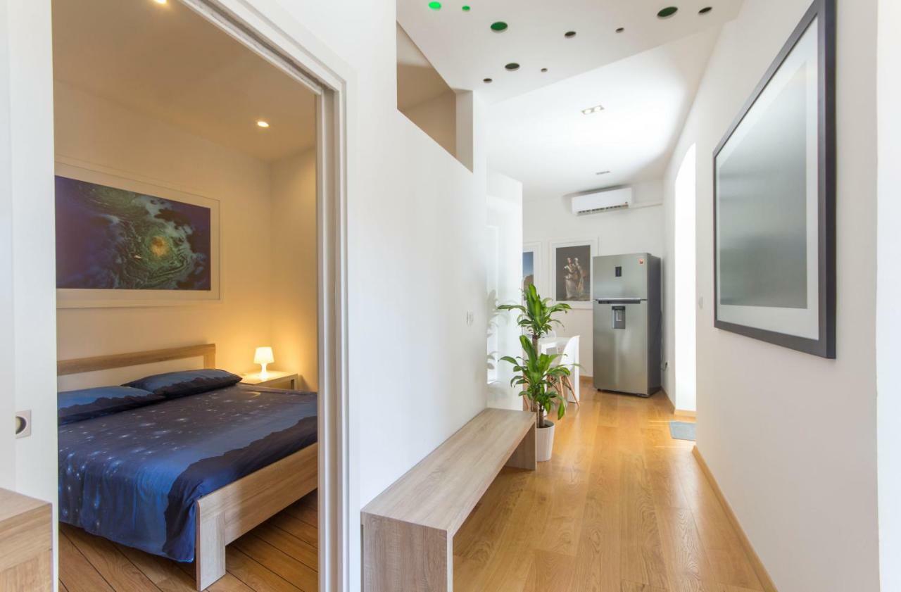 Apartment In Center With Parking